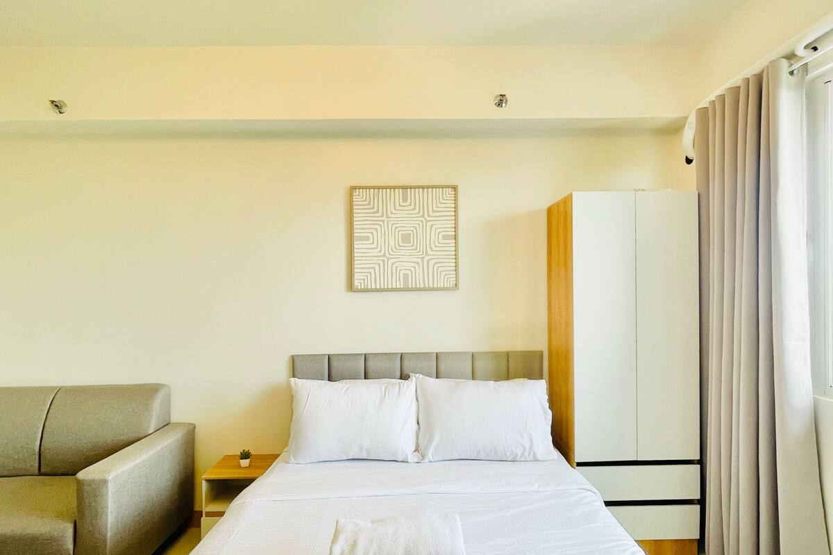 1 bedroom, individually decorated, individually furnished