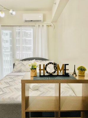Classic Studio, 1 Double Bed, Non Smoking, Balcony | Individually decorated, individually furnished, laptop workspace - SMDC Style Residences Studios (Iloilo)