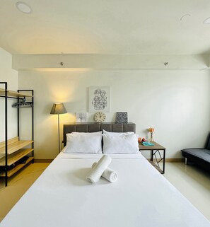 Comfort Studio, 1 Double Bed with Sofa bed, Balcony | Individually decorated, individually furnished, laptop workspace - SMDC Style Residences Studios (Iloilo)