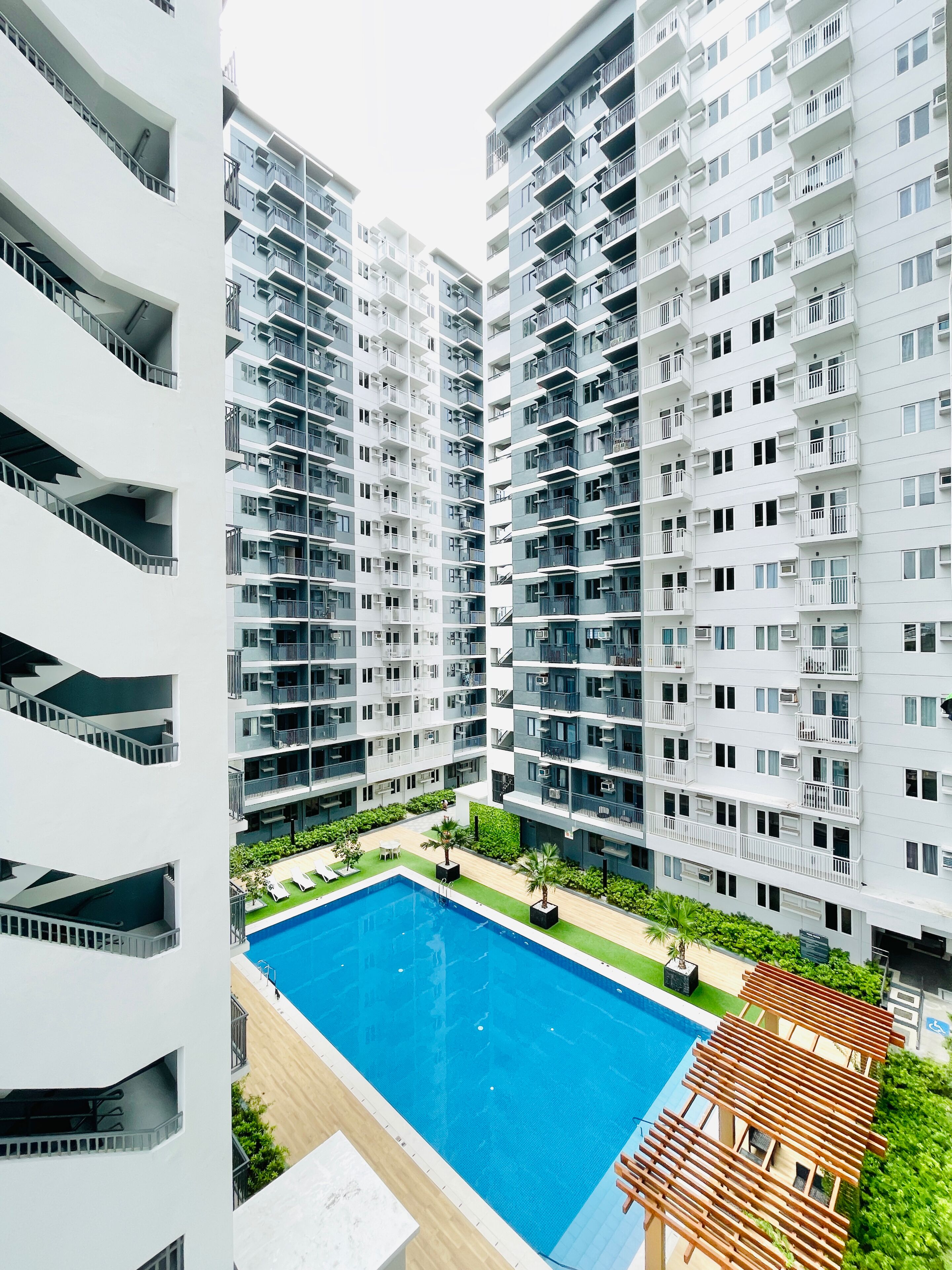 Signature Studio, 1 Queen Bed, Non Smoking, Balcony | Balcony view