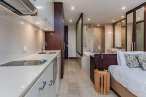 Cribs/infant beds - Santai Resort - Holiday Management (Casuarina)