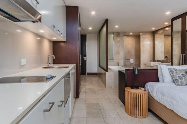 Cribs/infant beds - Santai Resort - Holiday Management (Casuarina)