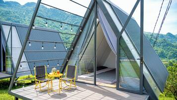 Honeymoon Cabin | Minibar, individually decorated, individually furnished, free WiFi