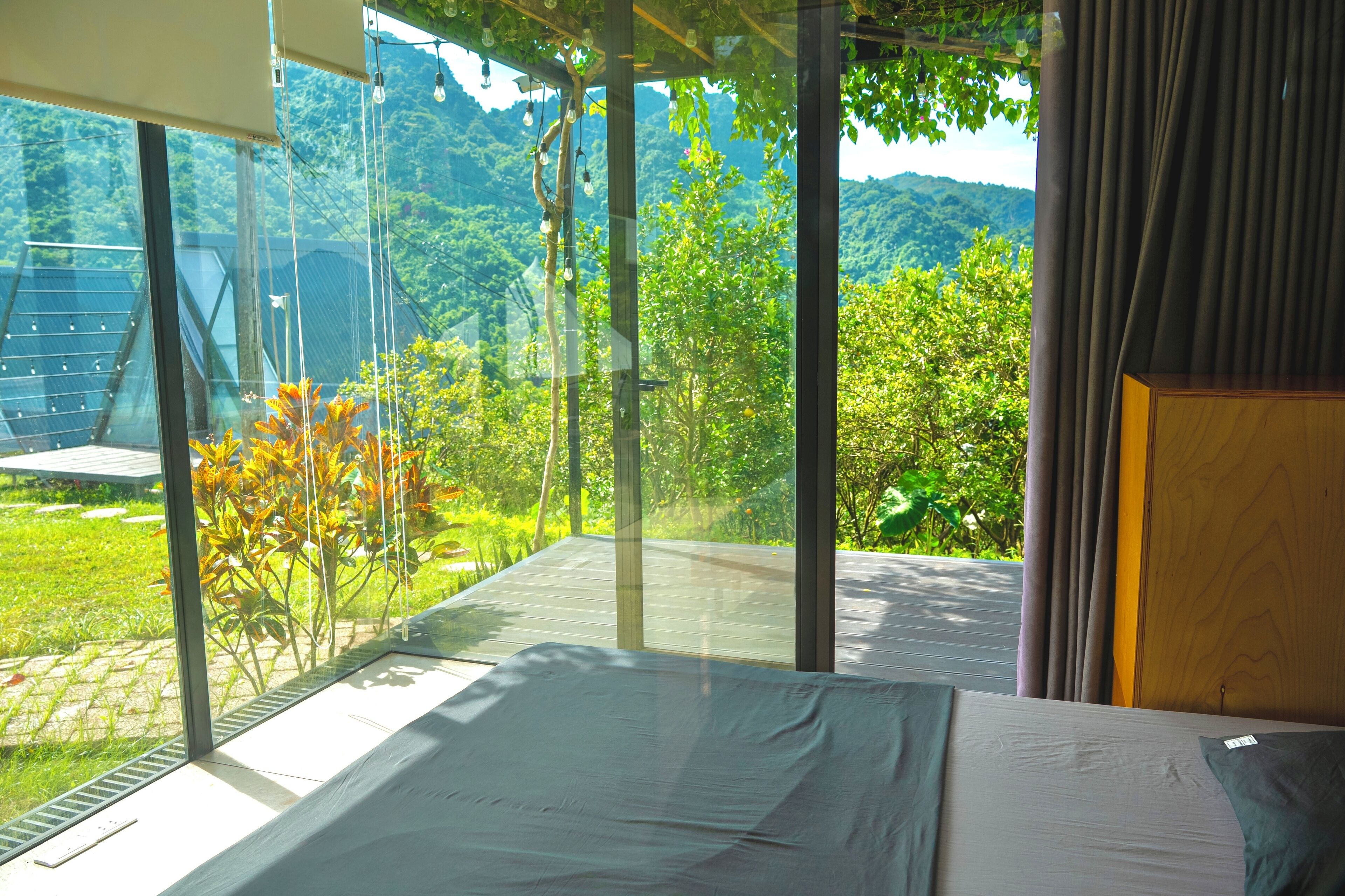 Luxury Apartment | Minibar, individually decorated, individually furnished, free WiFi
