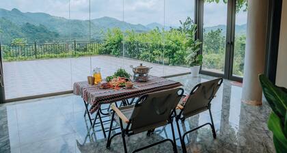 Ora Hill Farmstay & Glamping Hoa Binh