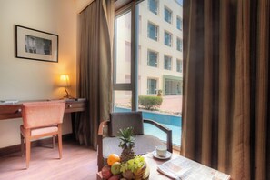 Deluxe Room | Egyptian cotton sheets, premium bedding, in-room safe, desk - The Sky Imperial Jaipur (Amer)