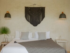 6 bedrooms, iron/ironing board, travel crib, free WiFi - Kevali Beach House Tulum – Beachfront, Chef Included (Tulum)