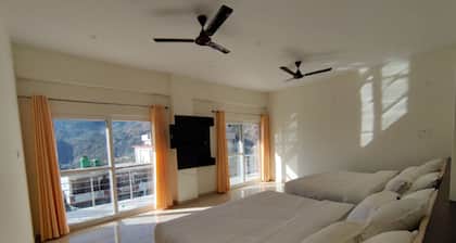 Hotel Nirvanam