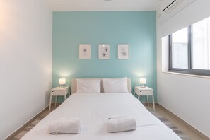 Family Apartment, 3 Bedrooms, Kitchen | 3 bedrooms, iron/ironing board, free WiFi - St.Julians apartment (San Gwann)