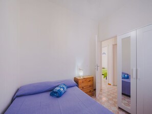 3 bedrooms, travel cot, free WiFi - Stunning  villa for 7 guests with A/C, WIFI, TV and patio (Viareggio)
