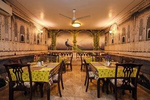 Dining - Harnawa Haveli - A Boutique Heritage Stay (Jaipur)