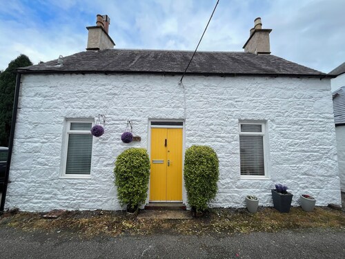 Charming cosy cottage in the heart of New Galloway