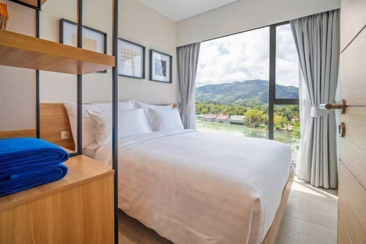 1 bedroom, in-room safe, iron/ironing board, free WiFi