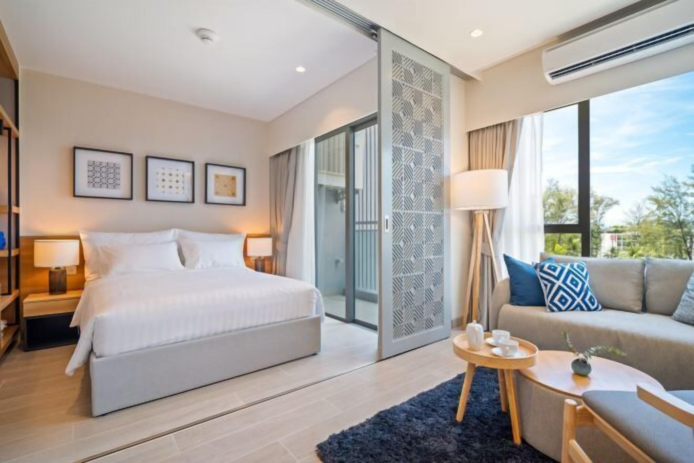 In-room safe, iron/ironing board, free WiFi, bed sheets