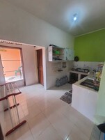 Classic Villa, 1 Bedroom, Garden View | Private kitchen