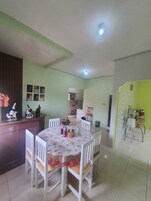 Classic Villa, 1 Bedroom, Garden View | Dining room