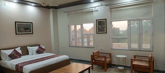 Rao Jagveer Home Stay