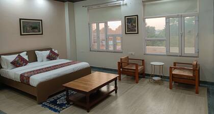 Rao Jagveer Home Stay