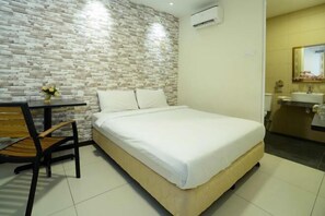 Cots/infant beds - Casa Hotel Near KLIA 1 (Sepang)