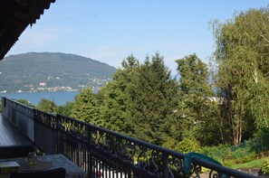 Property grounds - Mailinne House on Lake Maggiore (Feriolo)