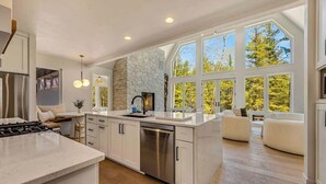 Private kitchen - Luxe Lakefront Home · Sleeps 10 · Jacksonport (Sturgeon Bay)