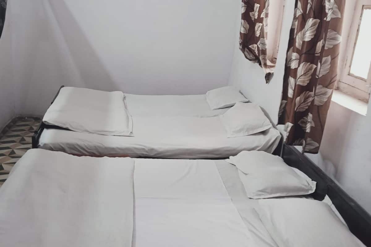 Deluxe Double Room, City View | Soundproofing, free WiFi, bed sheets
