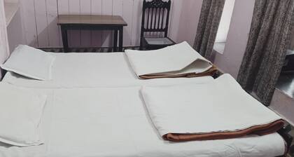 Goroomgo Agra Hotel Mathura