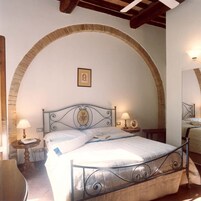 Appartamento Premium, 2 camere da letto, accesso alla piscina, vista giardino | Biancheria da letto di alta qualità, una cassaforte in camera