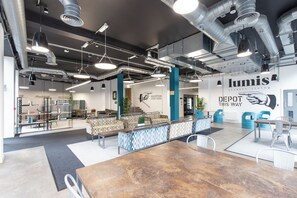 로비 좌석 공간