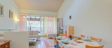 家庭公寓, 多间卧室, 双浴室, 湖畔 (Miralago Lakeview Morcote With Pool) | 用餐
