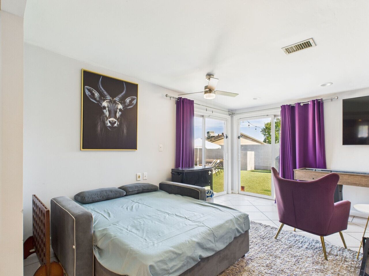 4 bedrooms, desk, iron/ironing board, travel cot