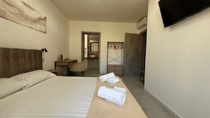 1 chambre, bureau, lit parapluie, Wi-Fi gratuit