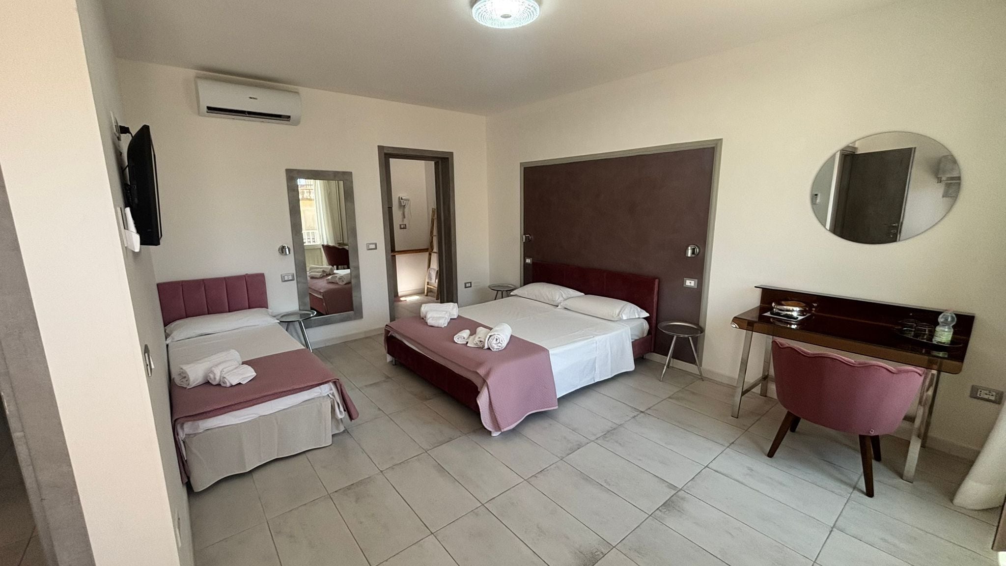 1 slaapkamer, een bureau, reisbedje, gratis wifi