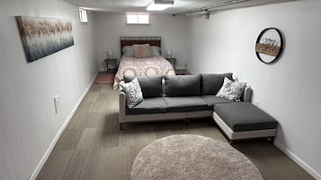 1 bedroom, desk, iron/ironing board, WiFi