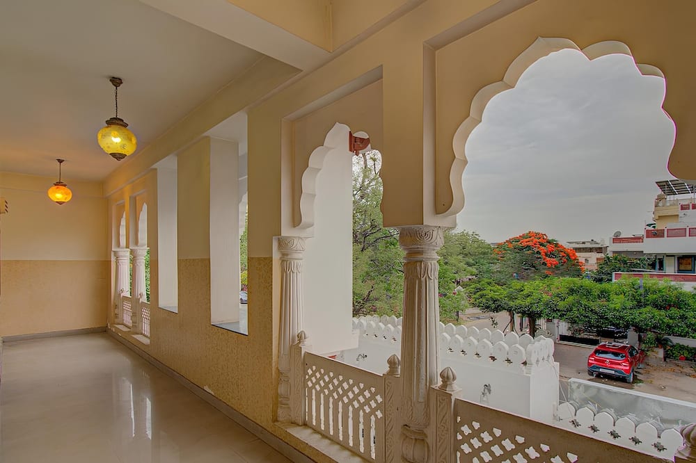 Utsav Vilas