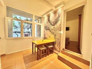 Dining - The Four Fish Apartments  (Sveti Stefan)