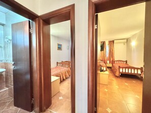 Standard Apartment | Soundproofing, iron/ironing board, free WiFi - The Four Fish Apartments  (Sveti Stefan)