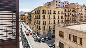 Unclassified image, 4 of 15, button - Cozy Apartment between Politeama and the Port (Palermo)