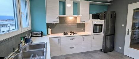 Fridge, microwave, dishwasher