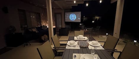Outdoor dining