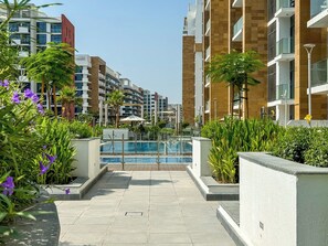 Piscina all'aperto, una piscina riscaldata
