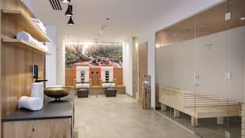 Sauna, hot tub, dan ruang uap