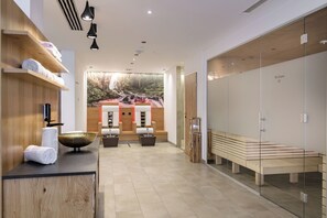 Bastu, bubbelpool och Ängbastu