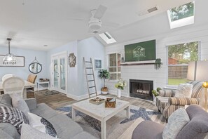 テレビ、書斎 / ワークスペース