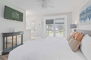 4 bedrooms, desk, iron/ironing board, travel cot