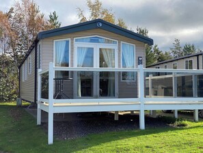 Cabin | Exterior - Luxury Caravan Escape by the Seaside, Port Seton (Prestonpans)