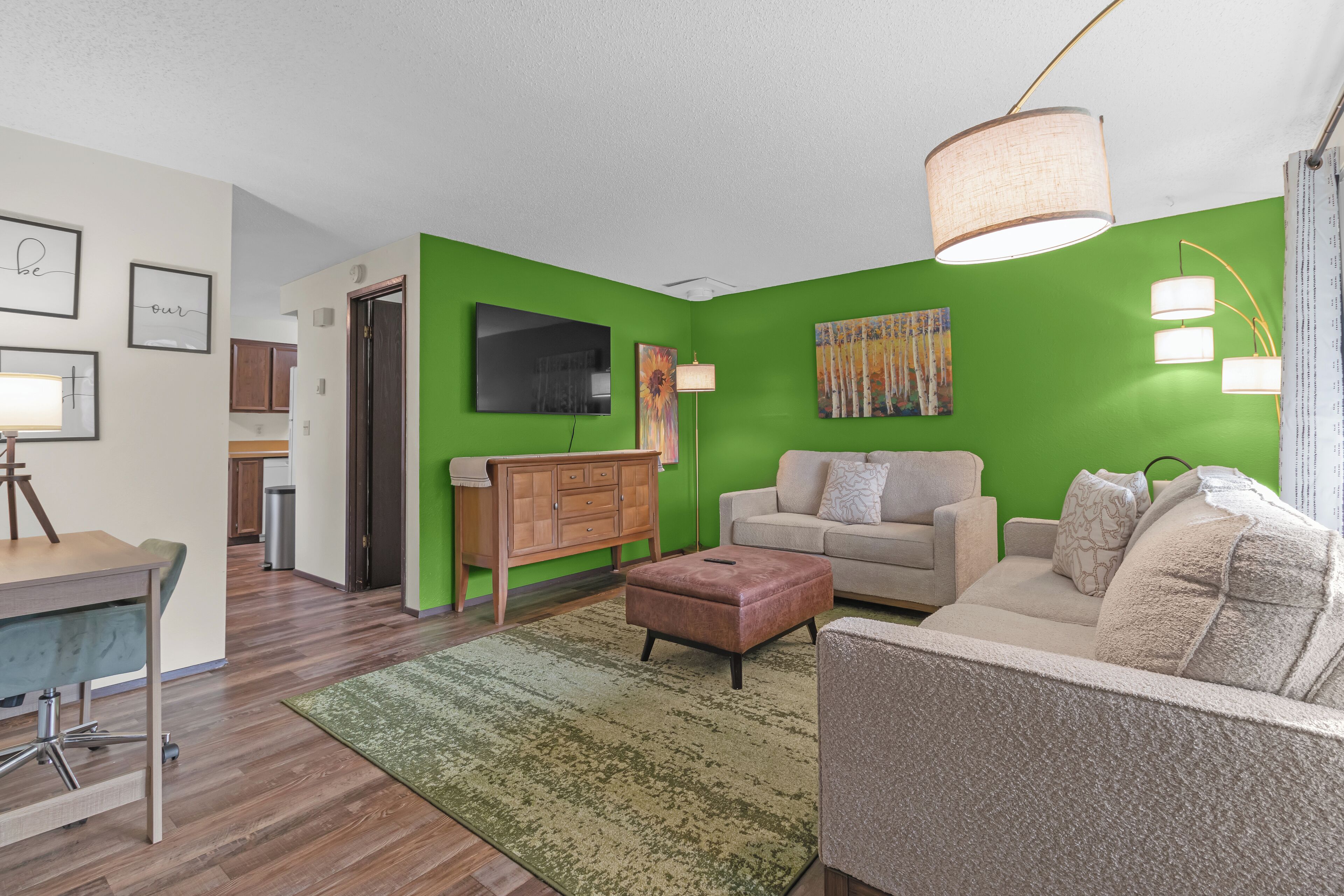 Quiet 2br/2ba Olympia Townhome On Acreage Near Downtown, Capitol, Workspace, Garage Parking - Olympia, WA