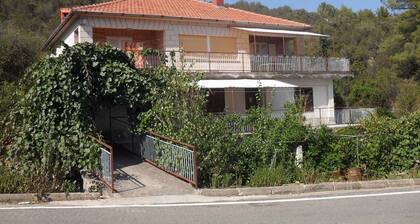 Ferienhaus mit Terrasse und Grill