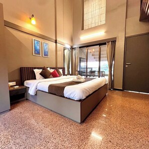 Luxury Villa | 4 bedrooms, free WiFi - Montana Mist By Stellar Stays (Mawal)