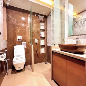 Luxury Villa | Bathroom - Montana Mist By Stellar Stays (Mawal)